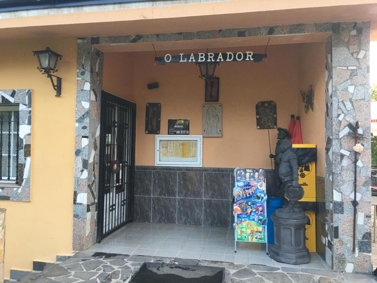 Hostal O Labrador Ξενοδοχείο O Hospital Εξωτερικό φωτογραφία