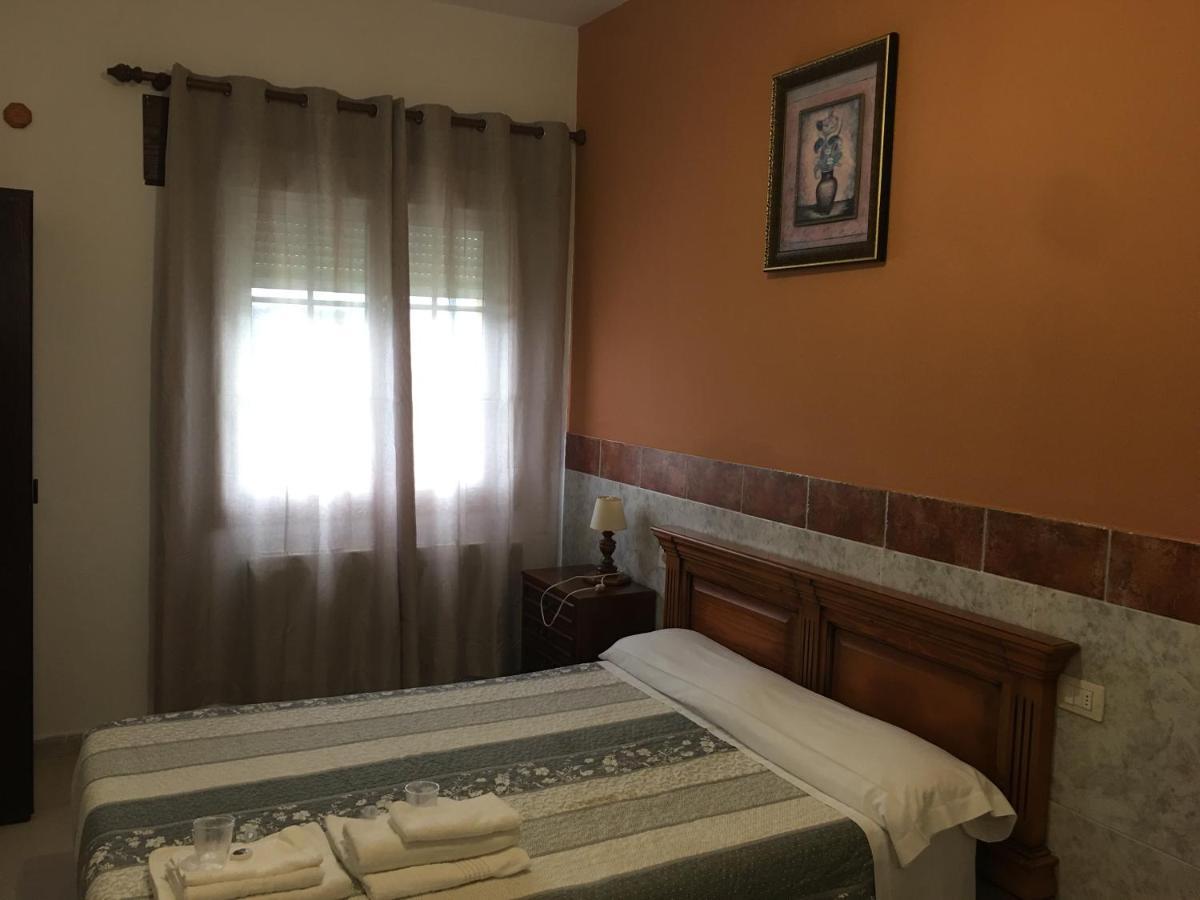 Hostal O Labrador Ξενοδοχείο O Hospital Εξωτερικό φωτογραφία