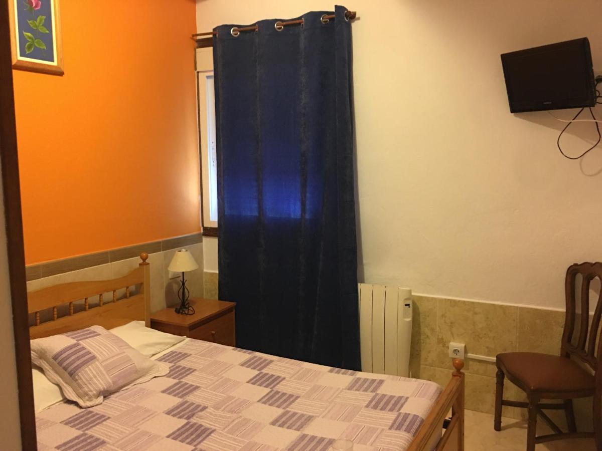 Hostal O Labrador Ξενοδοχείο O Hospital Εξωτερικό φωτογραφία