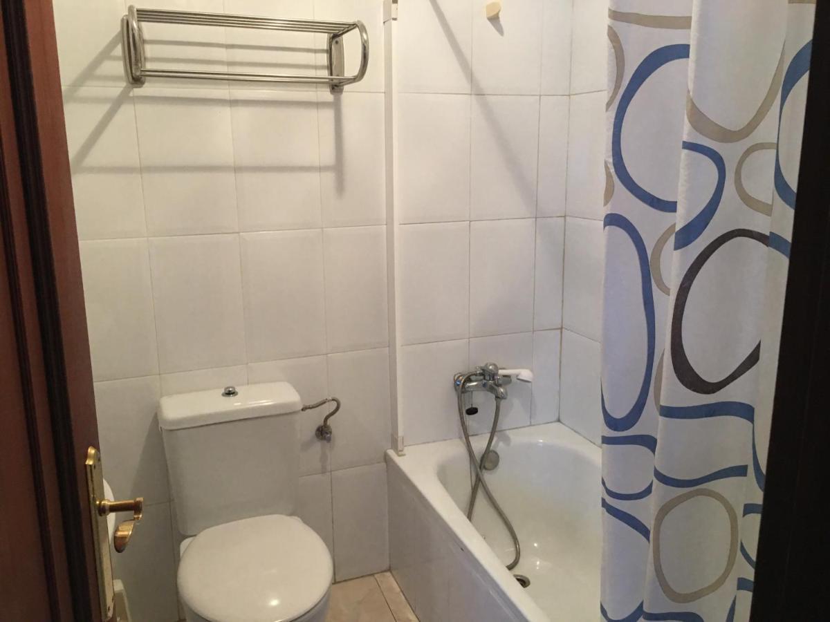 Hostal O Labrador Ξενοδοχείο O Hospital Εξωτερικό φωτογραφία