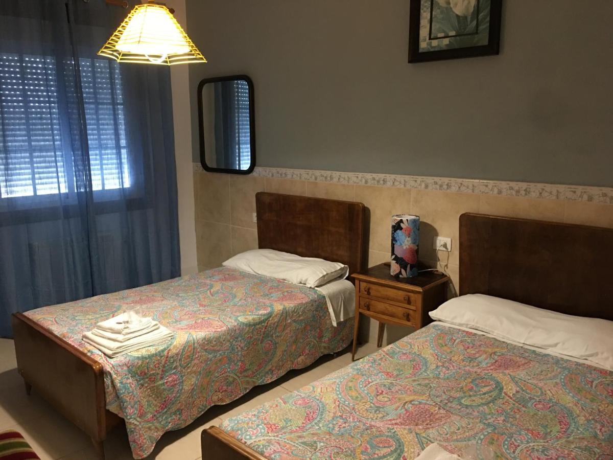 Hostal O Labrador Ξενοδοχείο O Hospital Εξωτερικό φωτογραφία